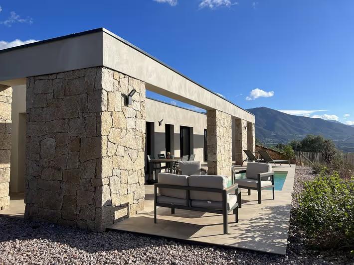 Villa en corse sur colline 