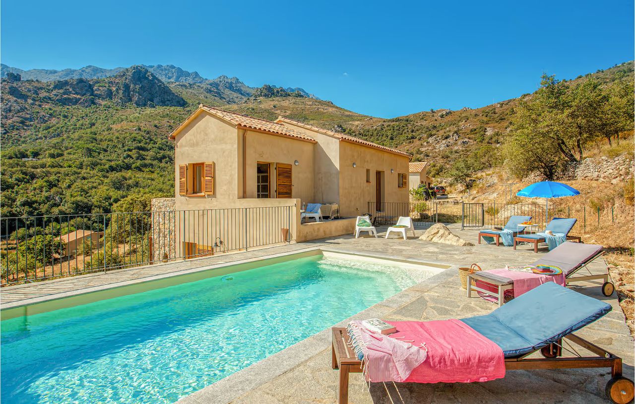 Maison de vacances luxueuse avec piscine 