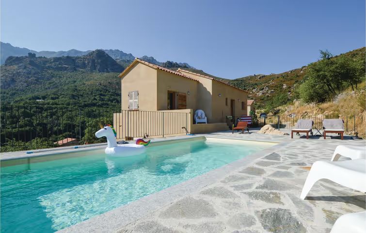 Maison de vacances luxueuse avec piscine 