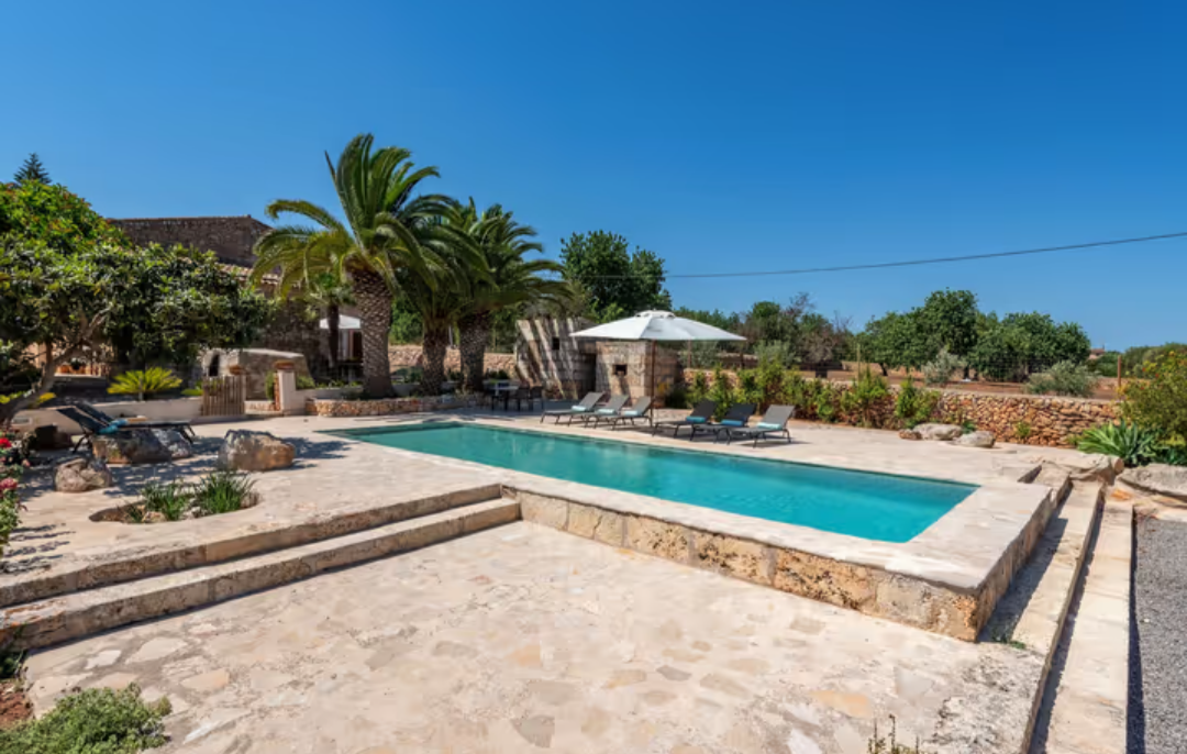 Finca traditionnelle avec Wi-Fi, climatisation, jardin et piscine
