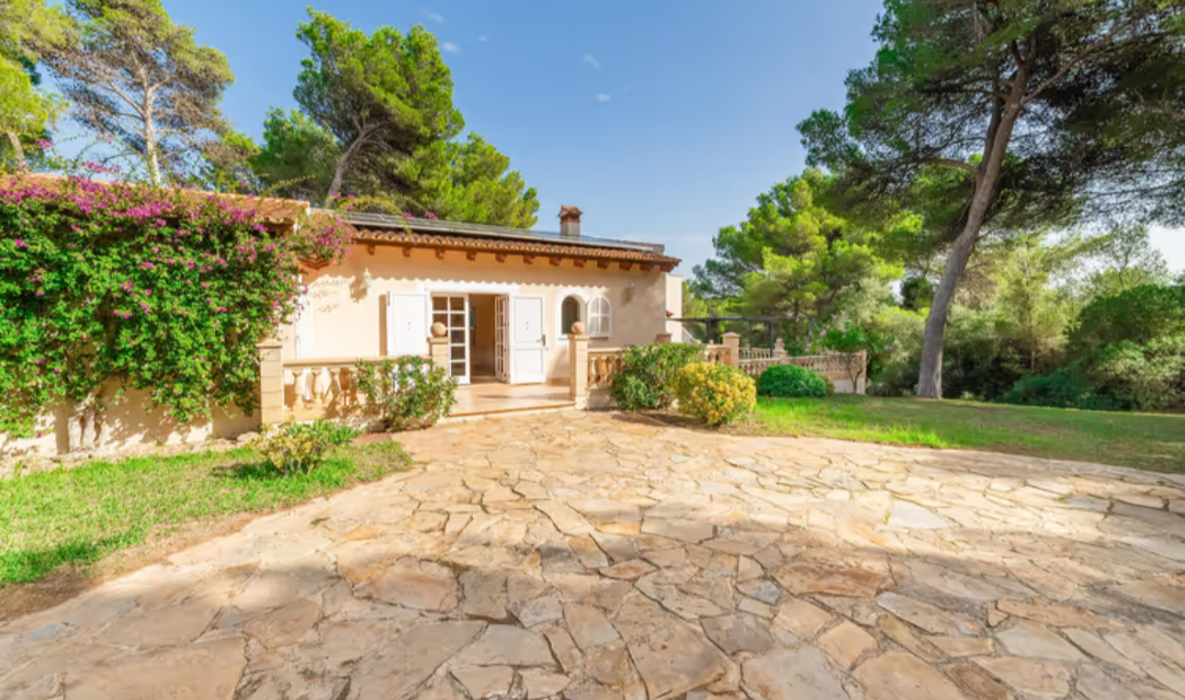 Finca pour des vacances calme avec piscine 