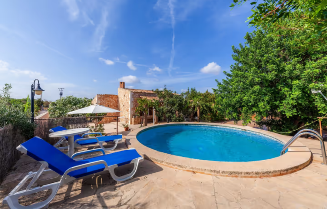 Maison de campagne avec piscine à proximité d'un parc naturel et proche de la plage 