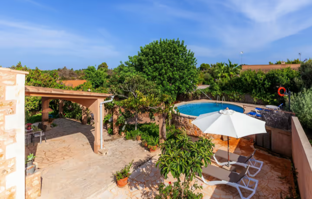 Maison de campagne avec piscine à proximité d'un parc naturel et proche de la plage 
