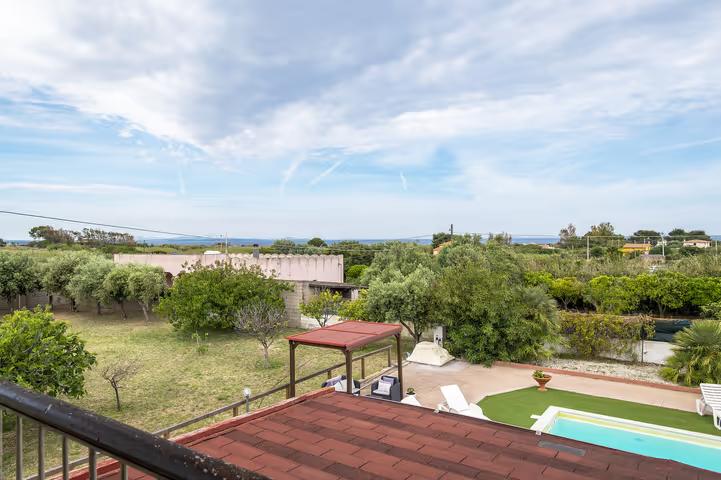 Villa somptueuse avec piscine privée, climatisation et vue sur la mer 