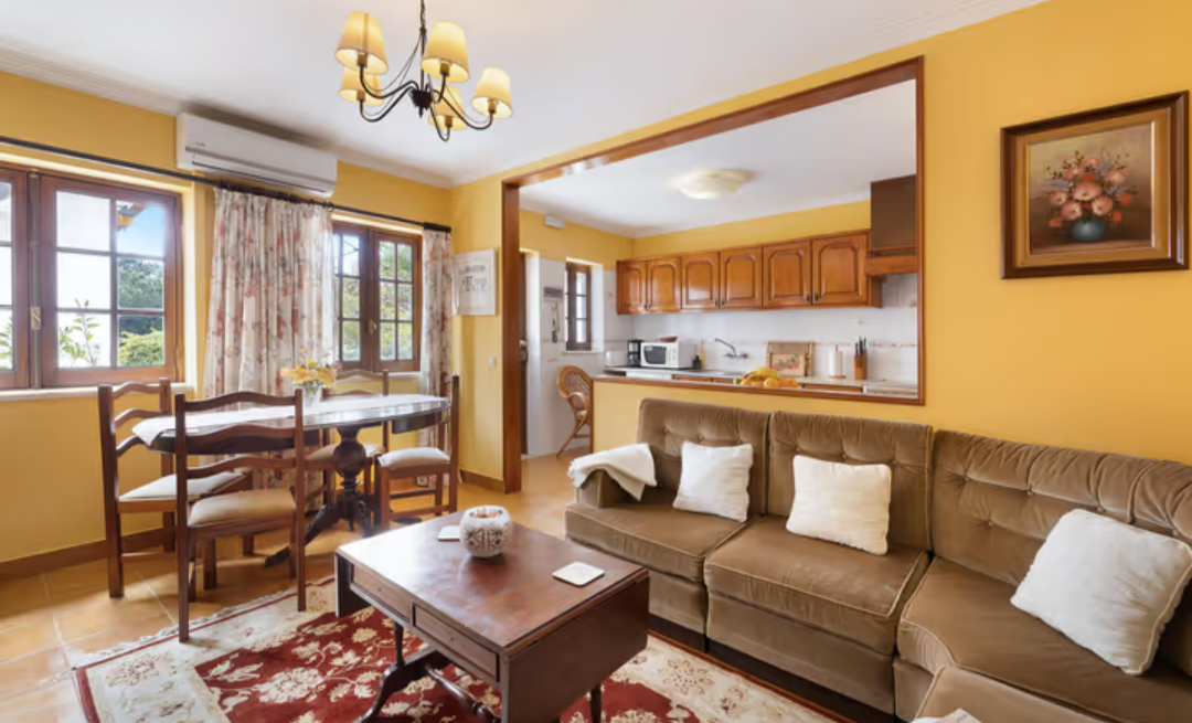 Belle maison accueillante avec piscine et climatisation 