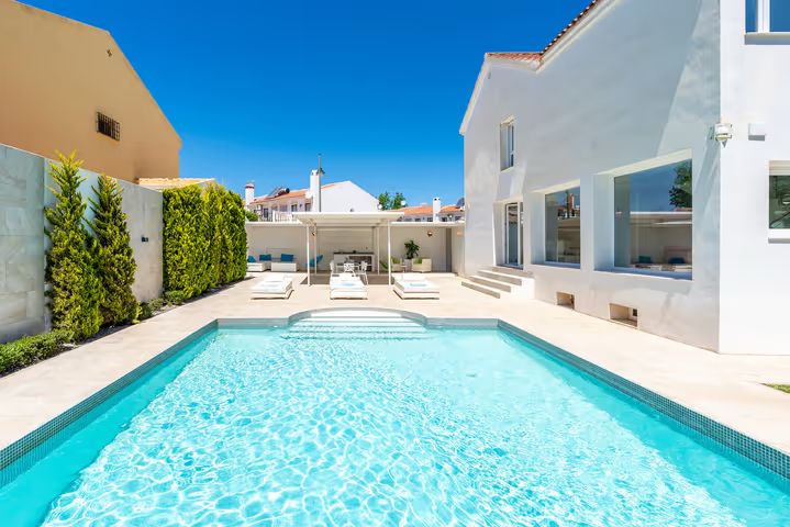 Villa de luxe avec piscine, Wi-Fi, terrasse et jardin