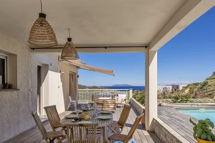 Magnifique Villa avec terrasse et piscine 