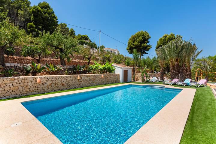 Luxuriöse Villa mit privatem Pool und Klimaanlage 