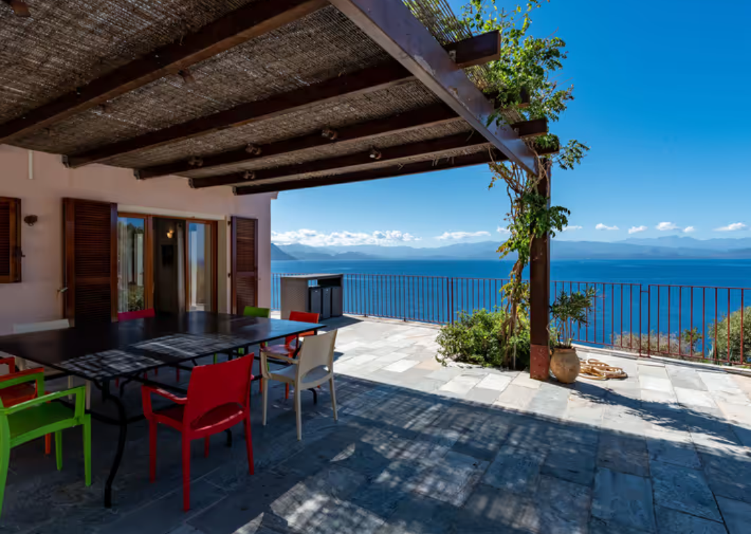 Maison avec piscine privée avec climatisation à Centuri 