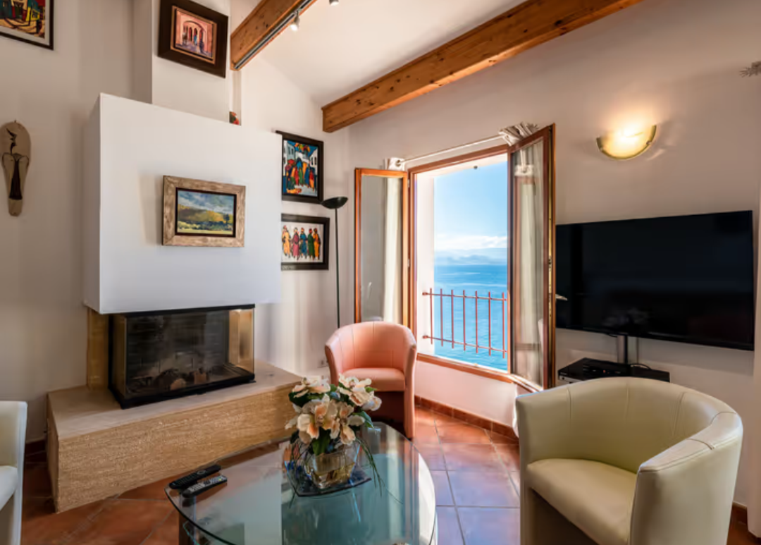 Villa familiale avec piscine privée à Centuri 