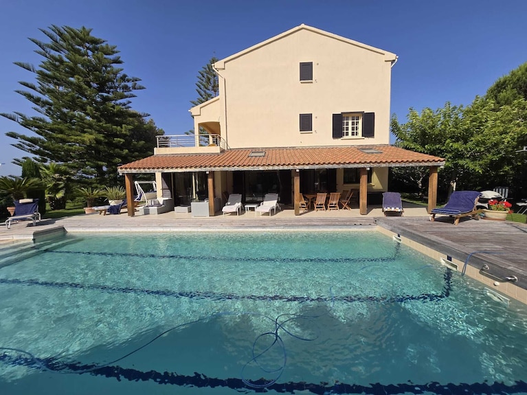 Magnifique Villa avec terrasse et Jardin 