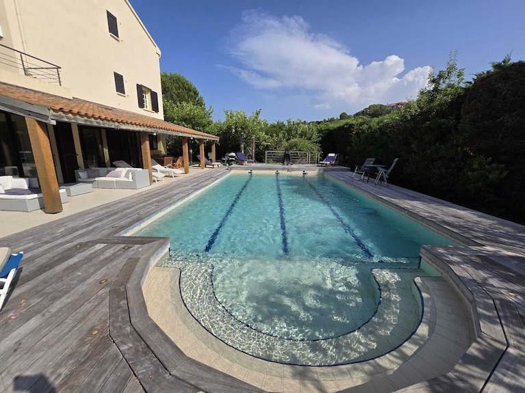 Magnifique Villa avec terrasse et Jardin 